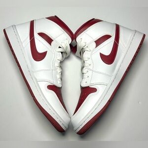 Women's Jordan 1 Mid Reverse Chicago Sz 7.5   (*NO ORIGINAL SHOE BOX INCLUDED)